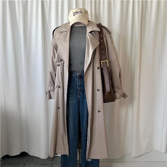 Cream London Fog Raincoat size 6 Petite. - Picture 1 of 8